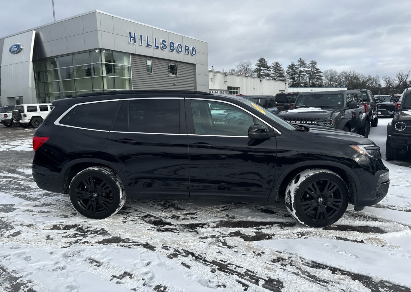 2022 Honda Pilot SE's photo
