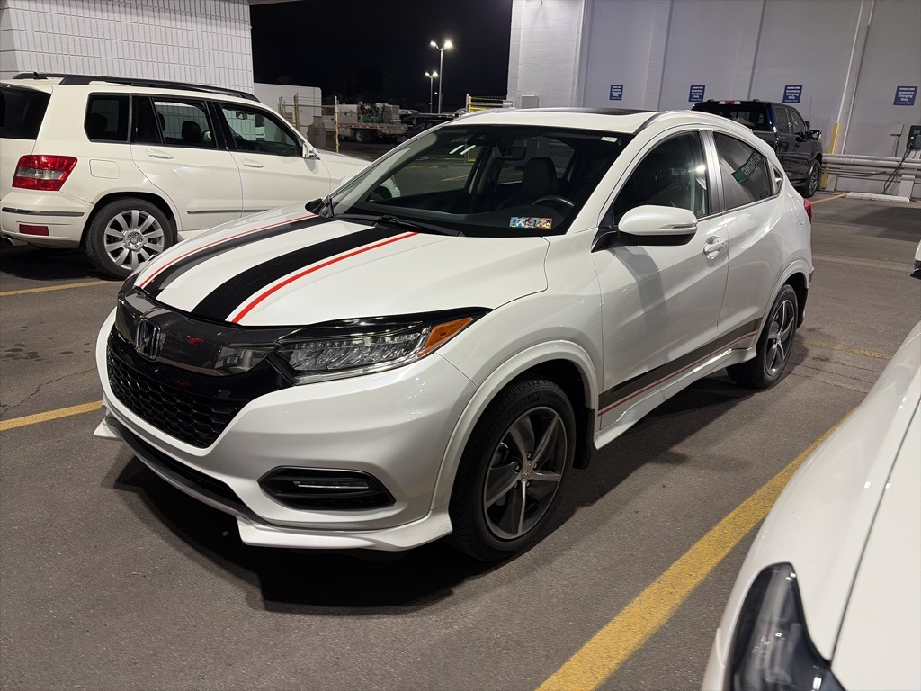 2019 Honda HR-V Touring's photo