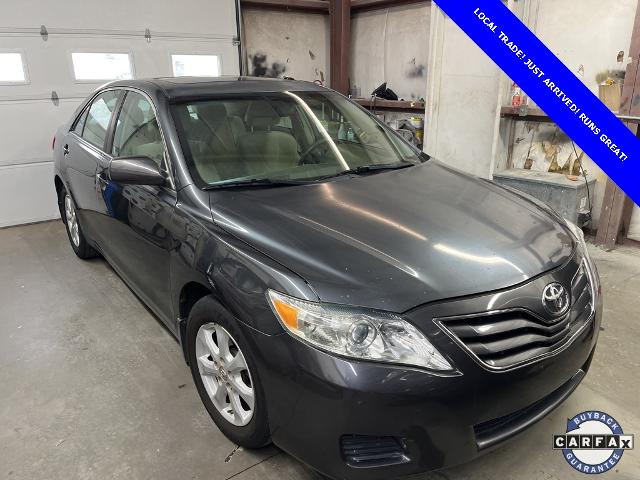 2010 Toyota Camry LE's photo