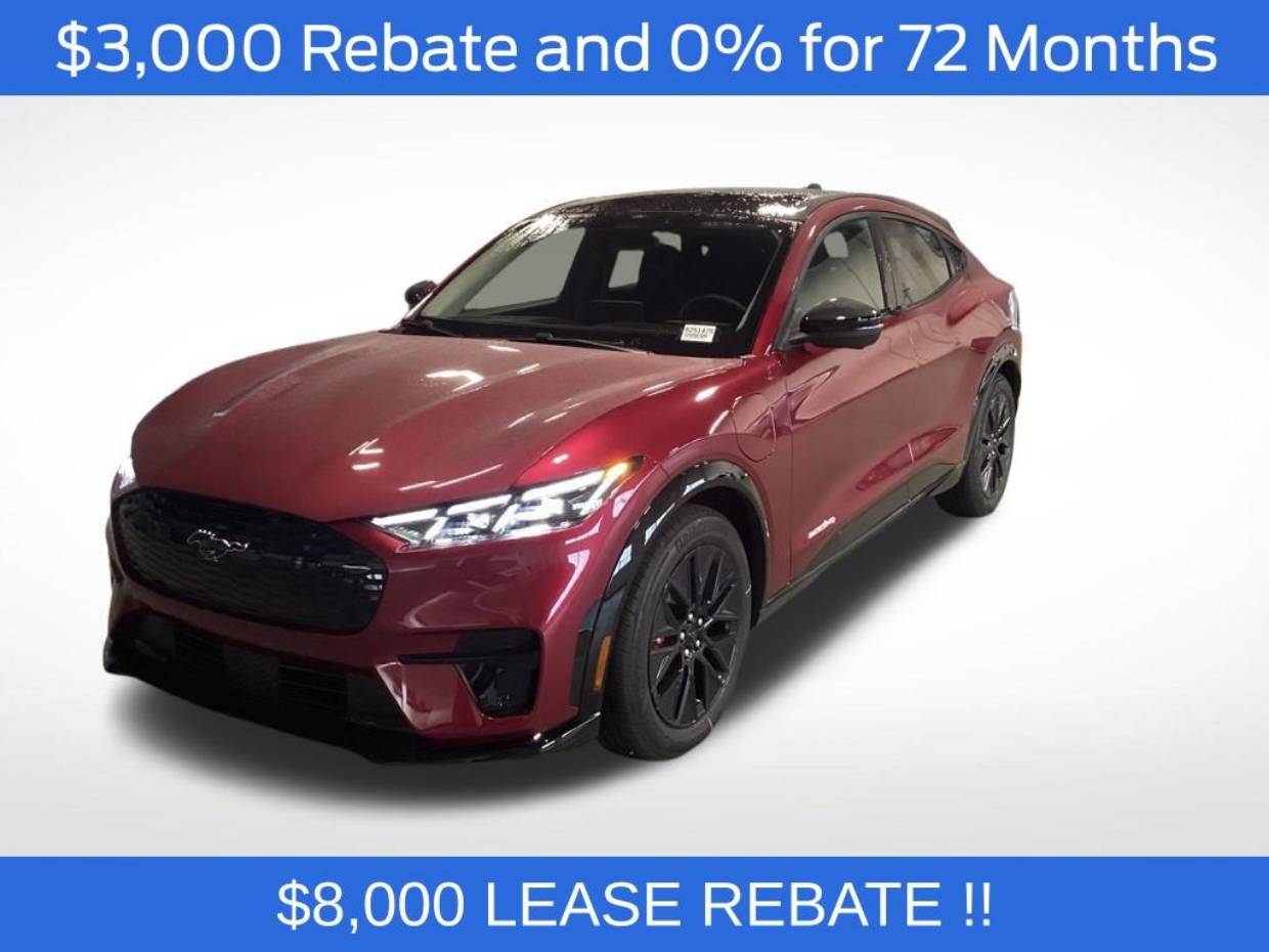 2025 Ford Mustang-Mach-e Premium's photo