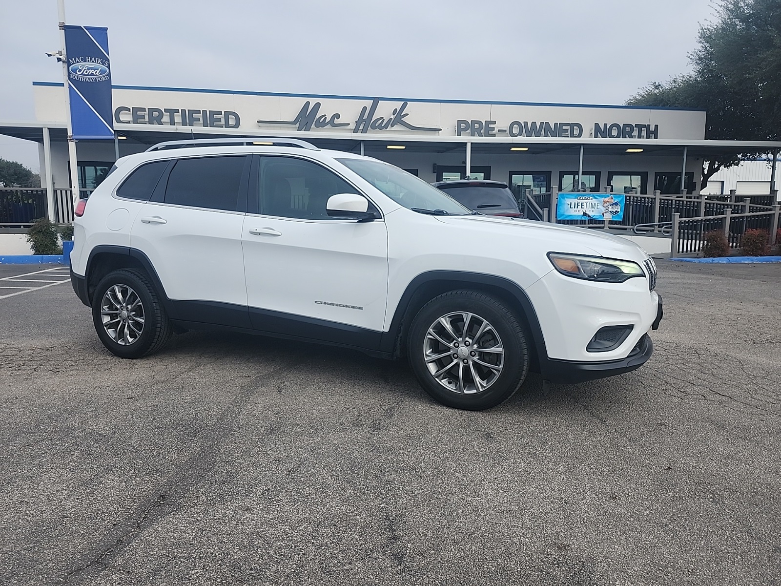 2019 Jeep Cherokee Latitude Plus's photo