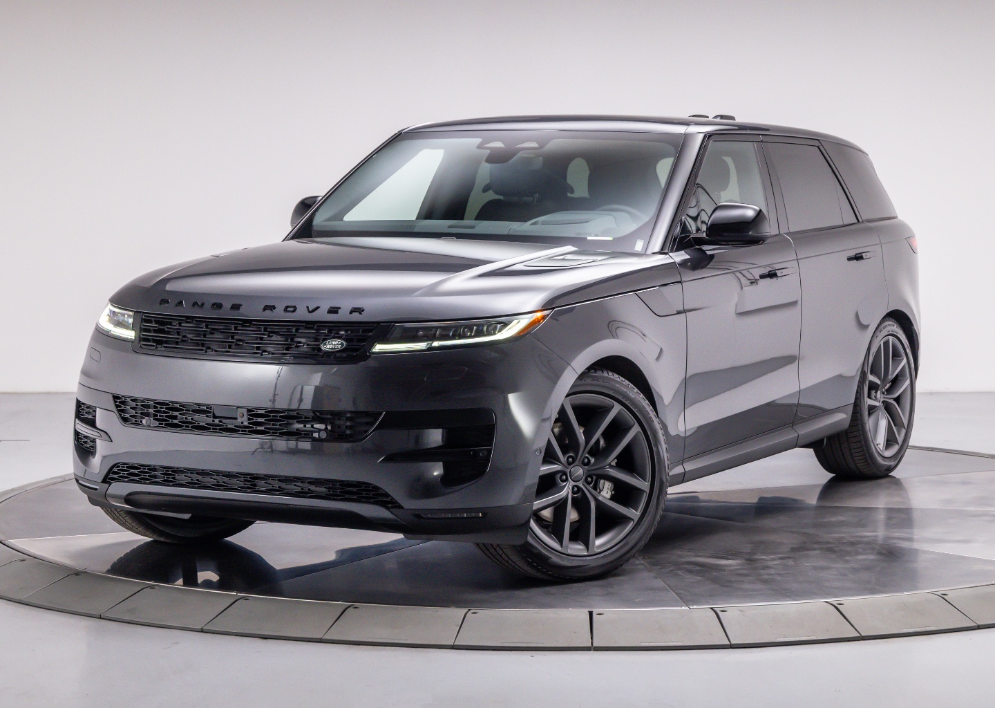 2026 Land Rover Range Rover Sport SE's photo