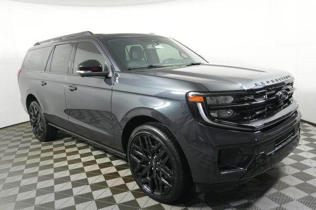 2026 Ford Expedition Platinum's photo