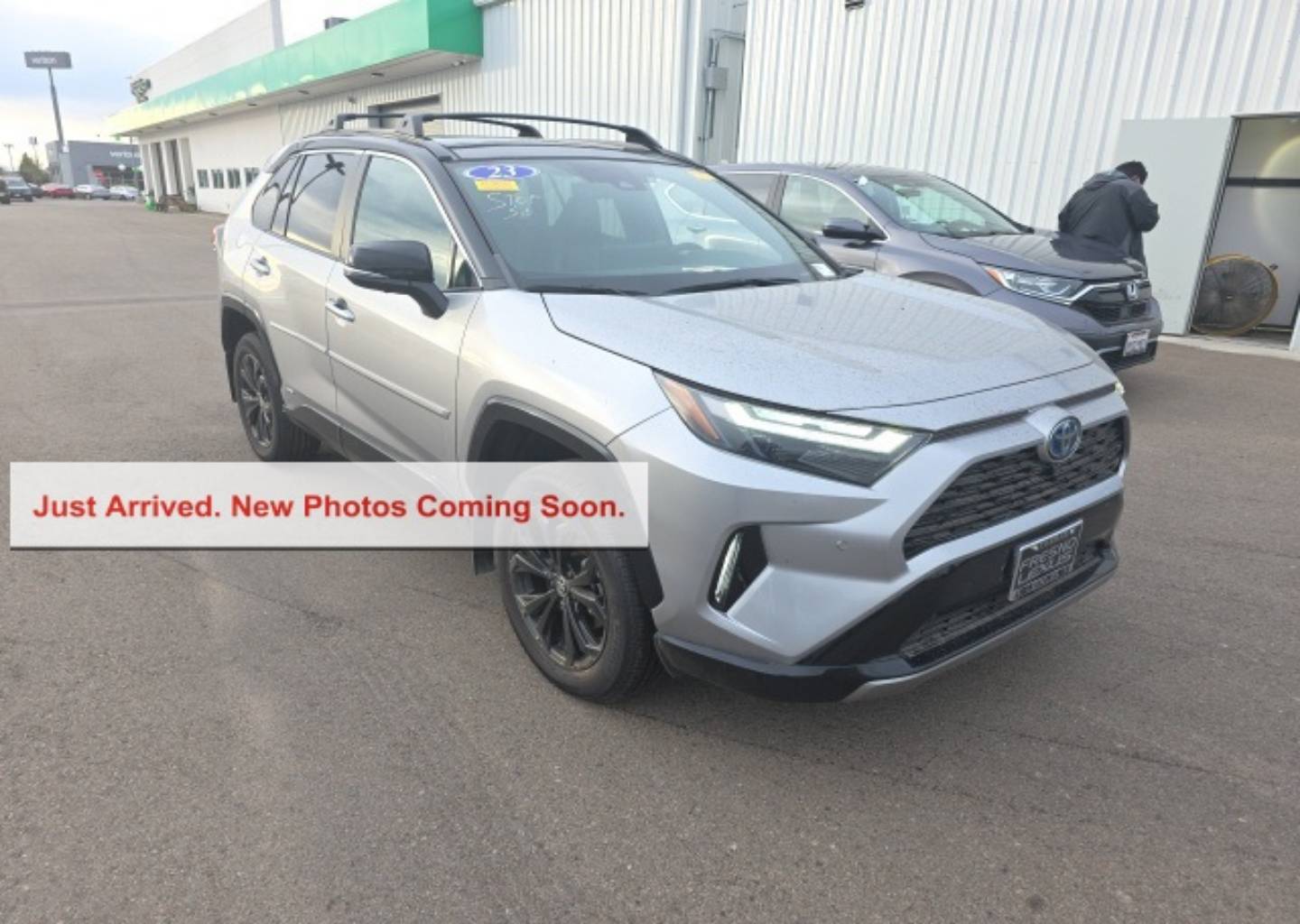 2023 Toyota RAV4 XSE's photo