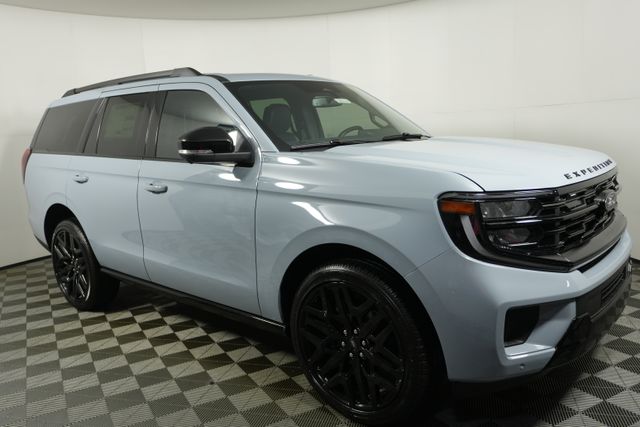 2026 Ford Expedition Platinum's photo
