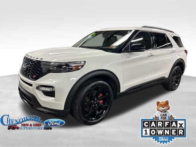 2022 Ford Explorer ST's photo