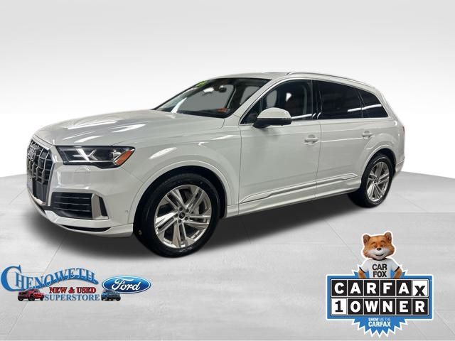 2022 Audi Q7 Prestige's photo