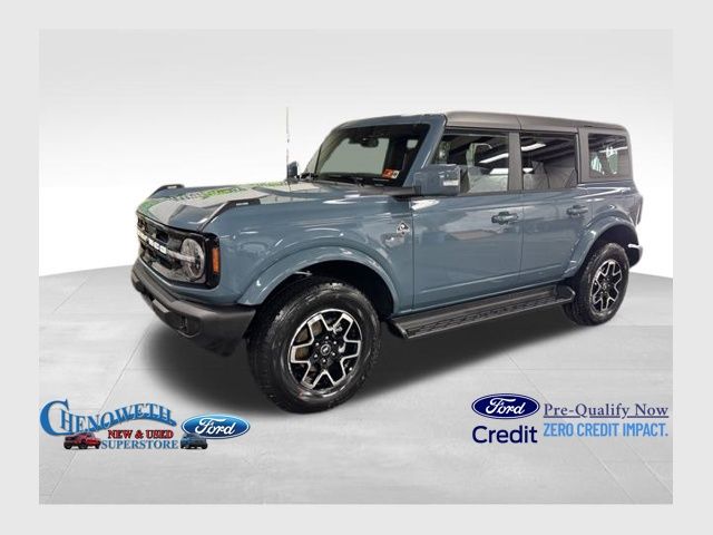 2025 Ford Bronco 4-Door Outer Banks's photo