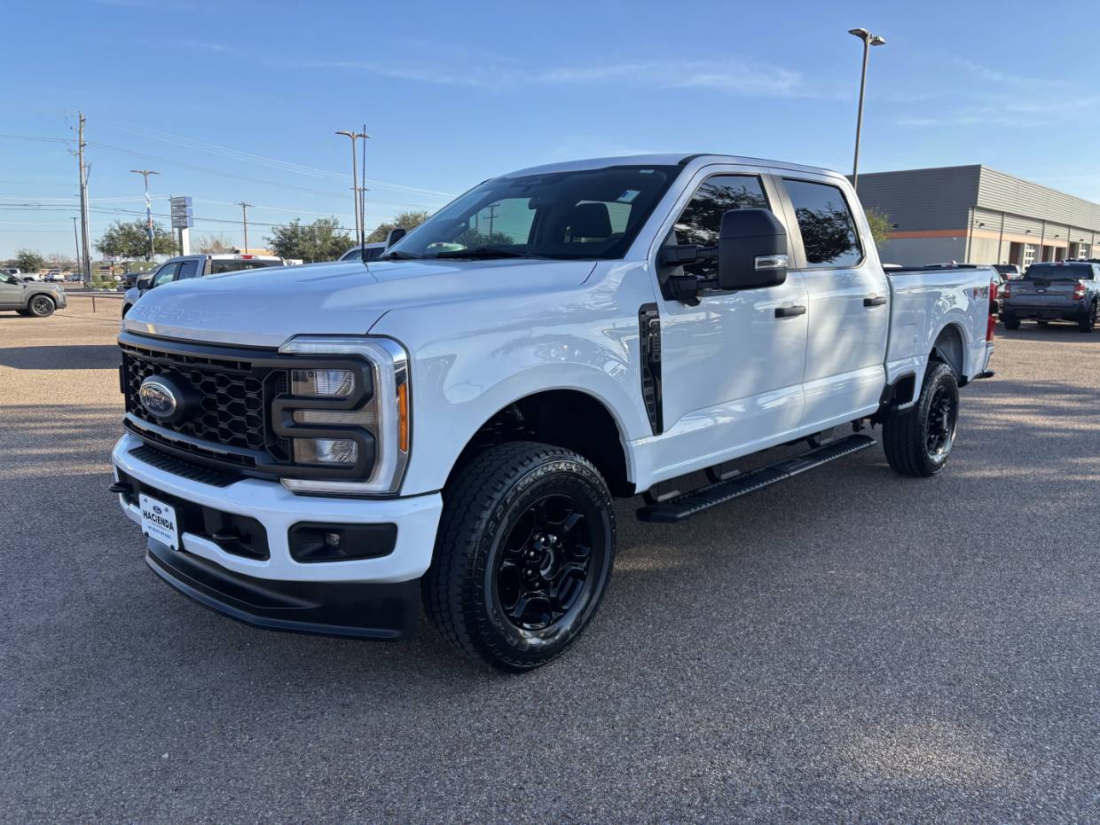 2023 Ford F-250 Base's photo