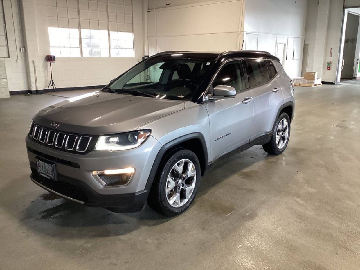 2018 Jeep Compass Limited's photo