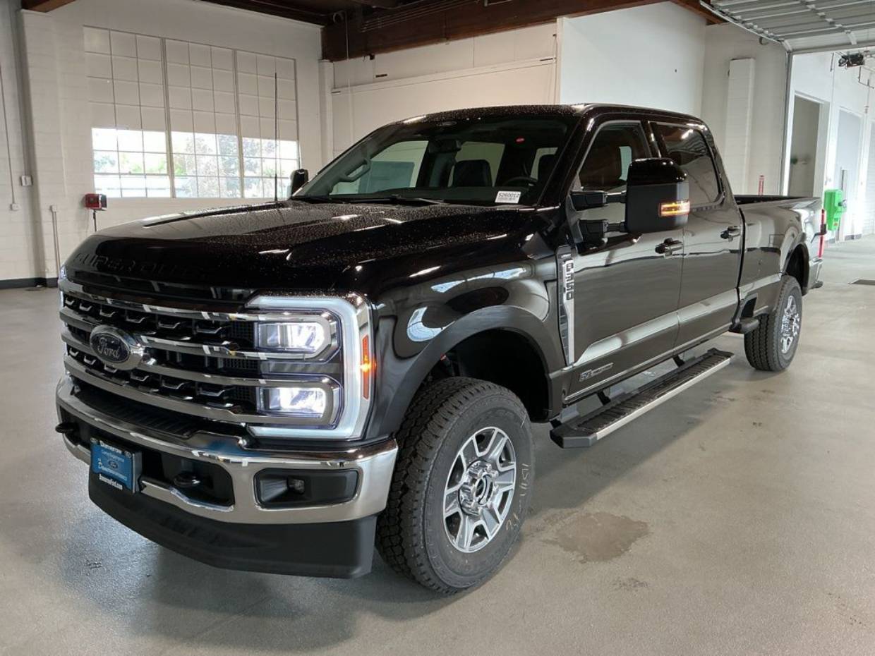 2026 Ford F-350 Super Duty Lariat's photo
