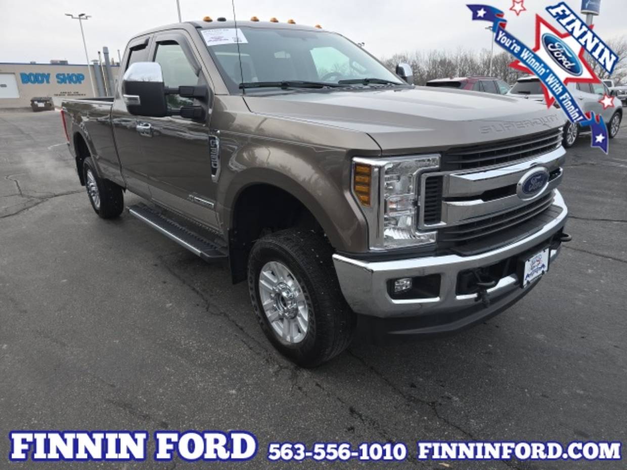 2019 Ford F-350 Super Duty XLT's photo