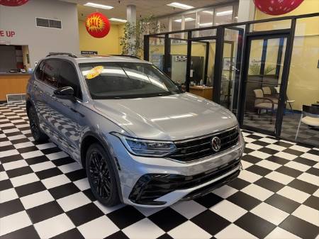 2022 Volkswagen Tiguan SE R-Line Black