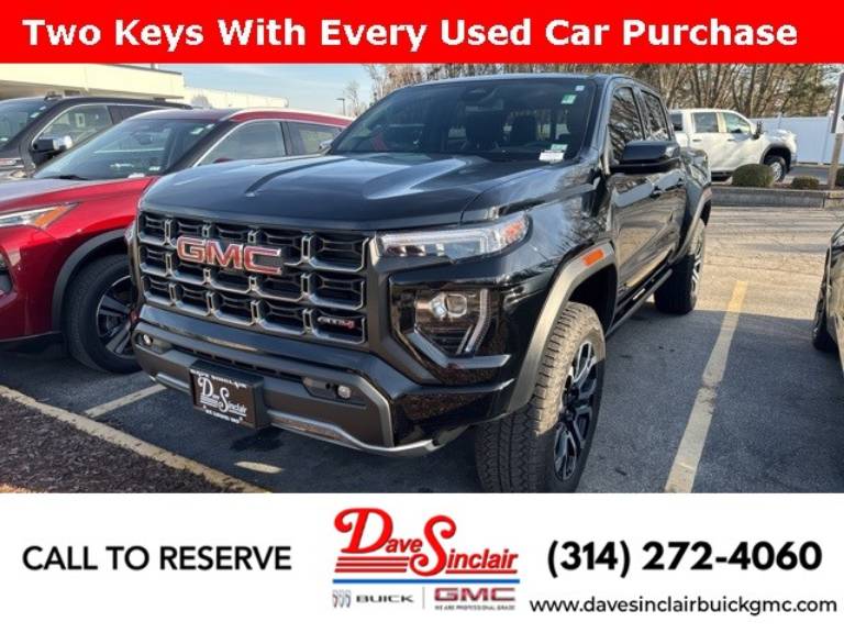 2025 GMC Canyon 4WD AT4