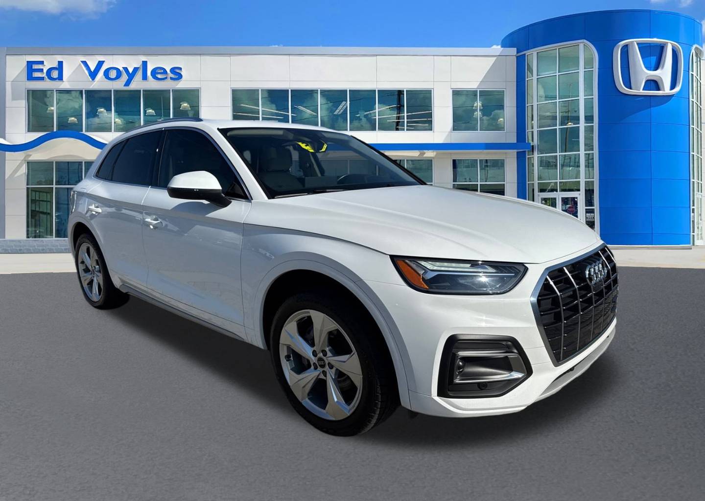 2021 Audi Q5 Premium Plus's photo
