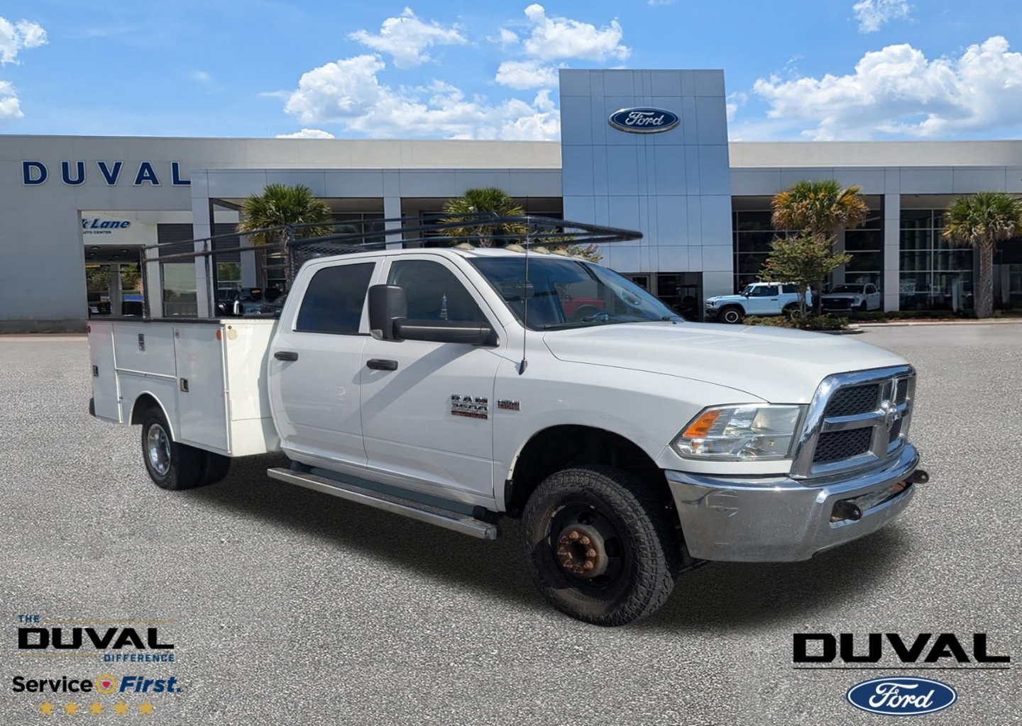 2015 RAM Ram 3500 Chassis Cab Tradesman's photo