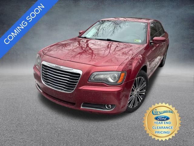 2013 Chrysler 300 S's photo