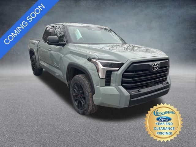 2024 Toyota Tundra SR5's photo