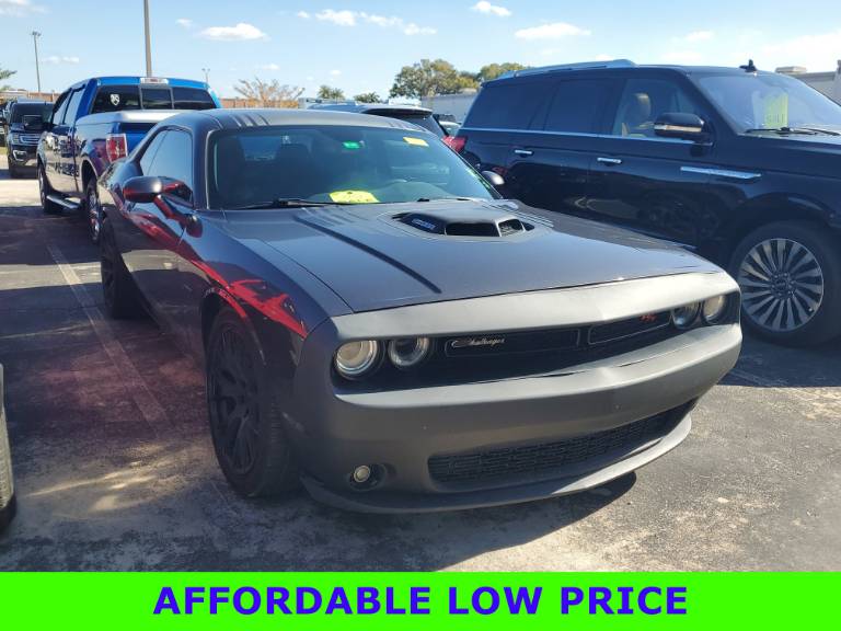 2016 Dodge Challenger R/T Shaker