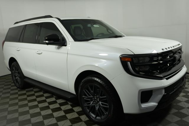 2026 Ford Expedition Platinum's photo