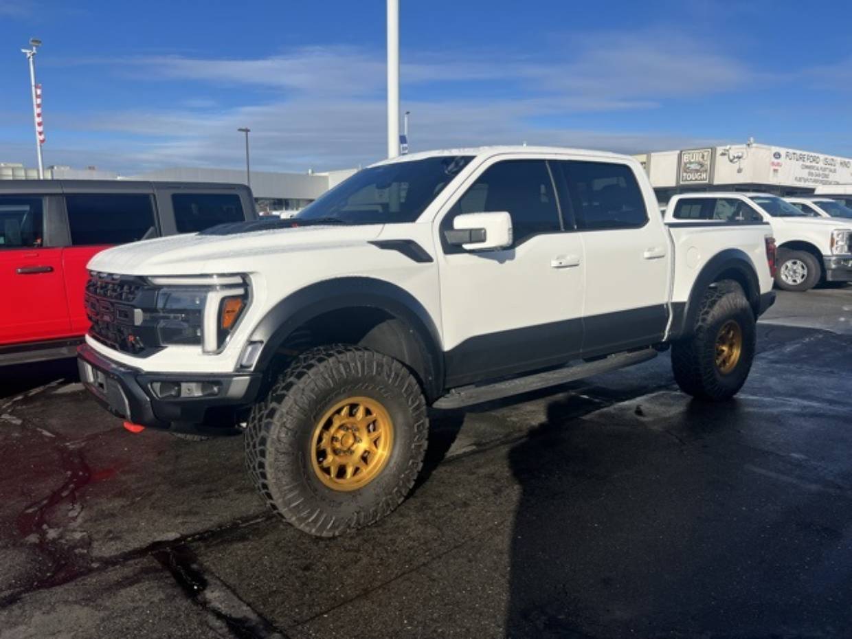 2025 Ford F-150 Raptor's photo