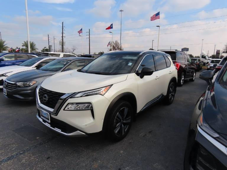 2023 Nissan Rogue FWD Platinum *LTD Avail*