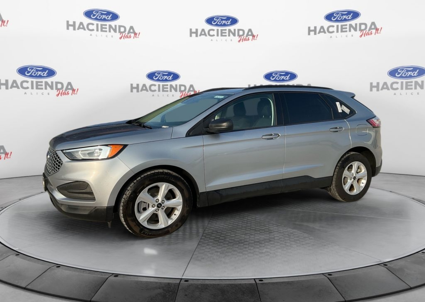 2024 Ford Edge SE's photo