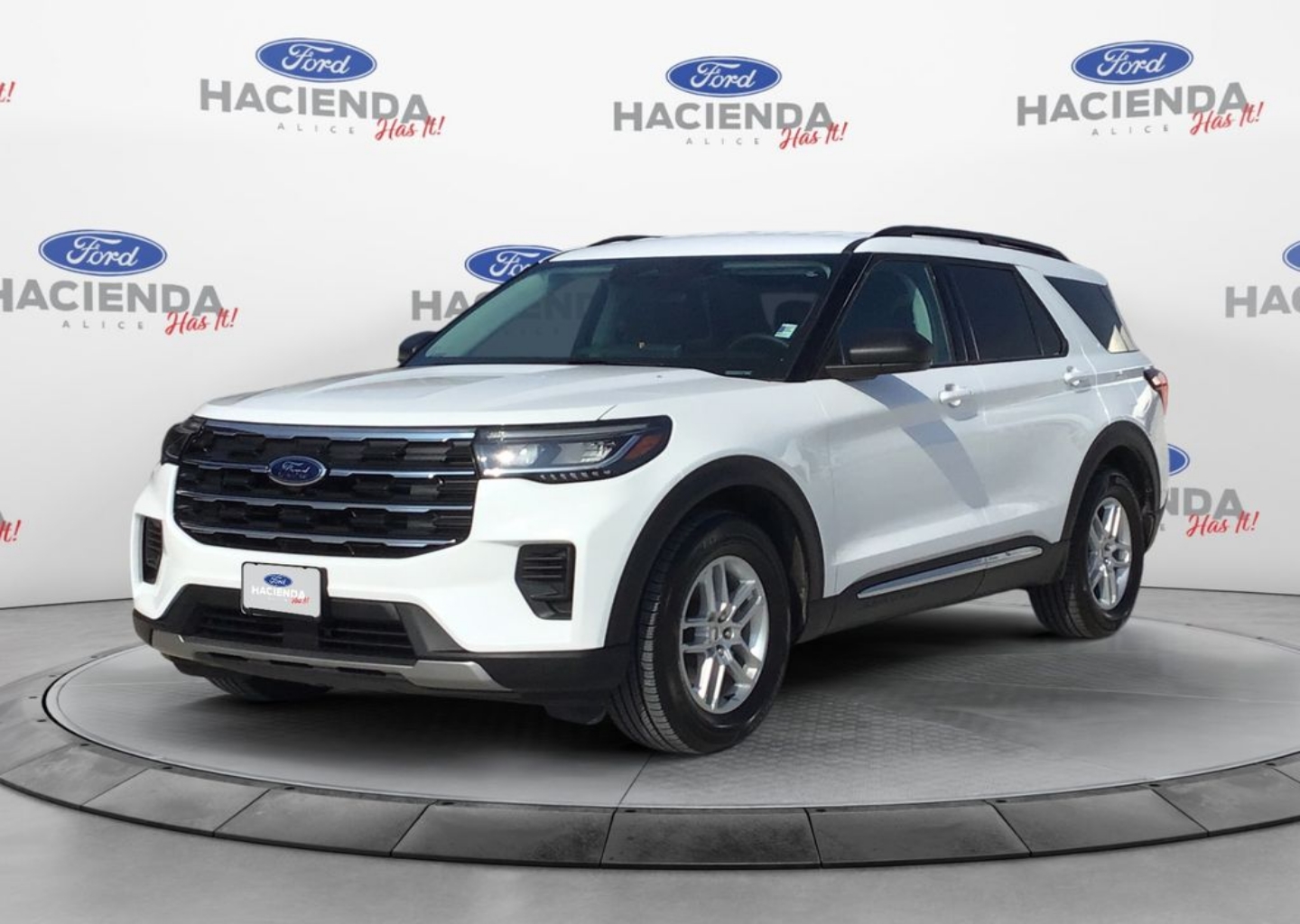 2025 Ford Explorer Active's photo