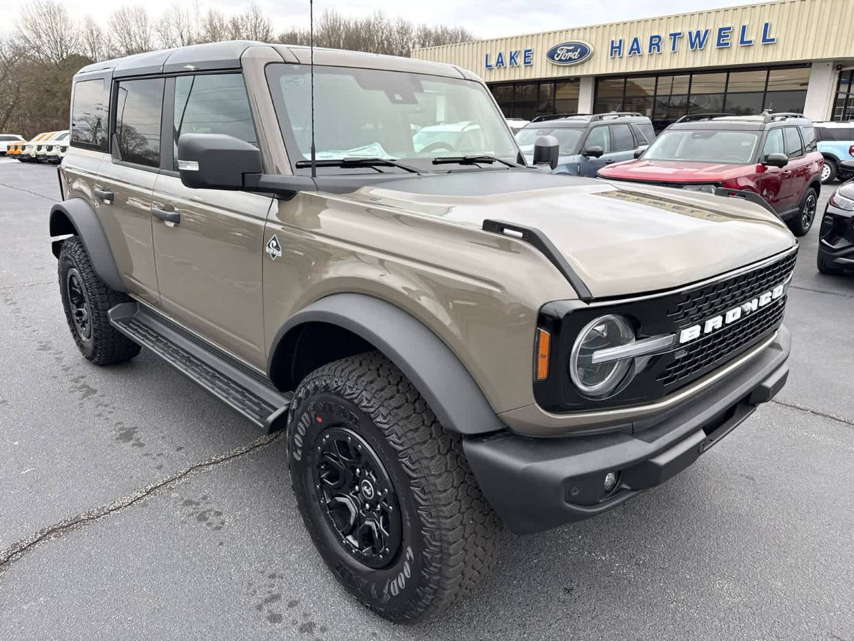2025 Ford Bronco 4-Door Outer Banks's photo
