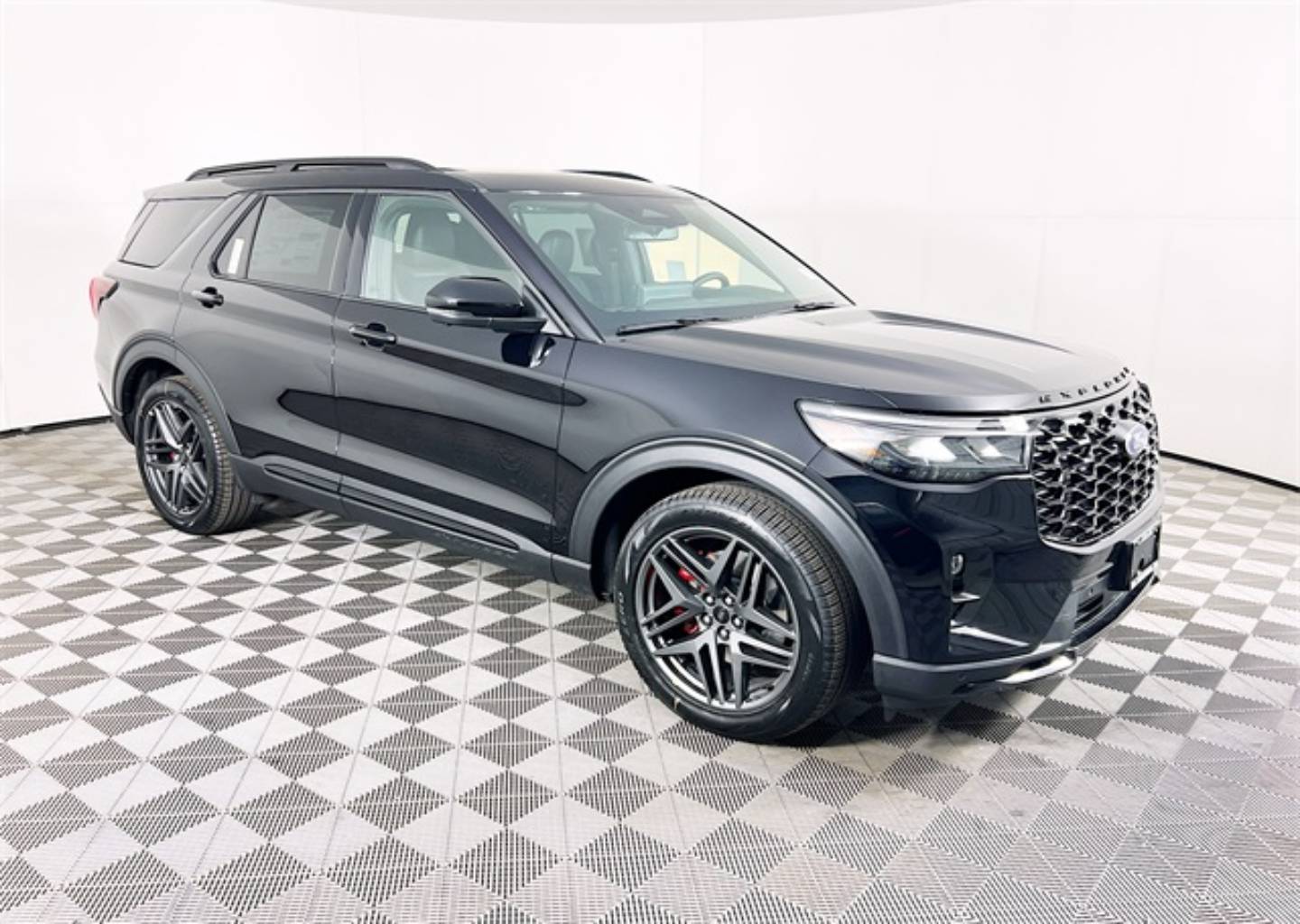 2026 Ford Explorer ST's photo