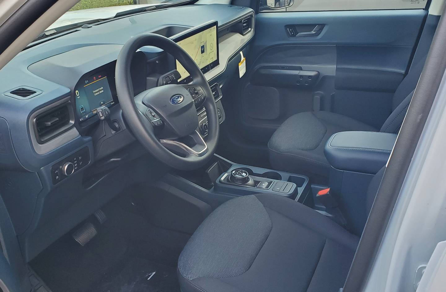 2025 Ford Maverick XL's photo