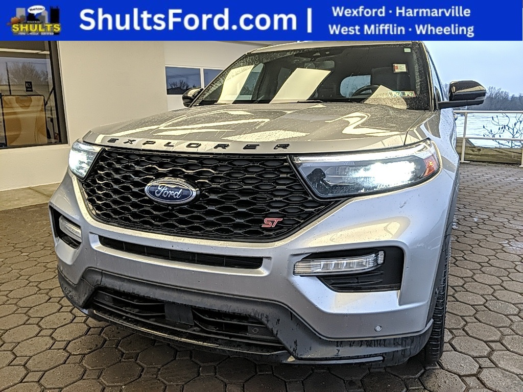 2021 Ford Explorer ST's photo