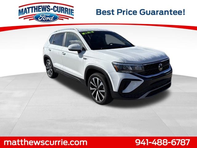 2023 Volkswagen Taos SE's photo