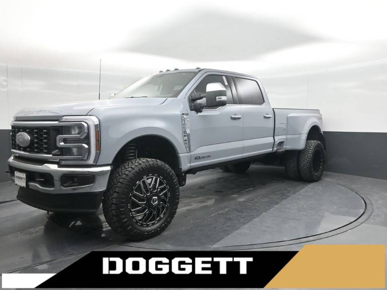 2026 Ford Super Duty F-350 DRW LARIAT
