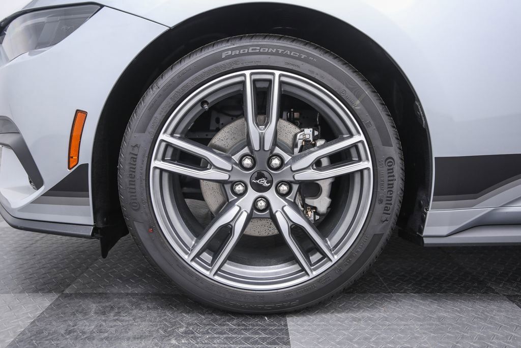 2025 Ford Mustang EcoBoost Fastback - Photo 8