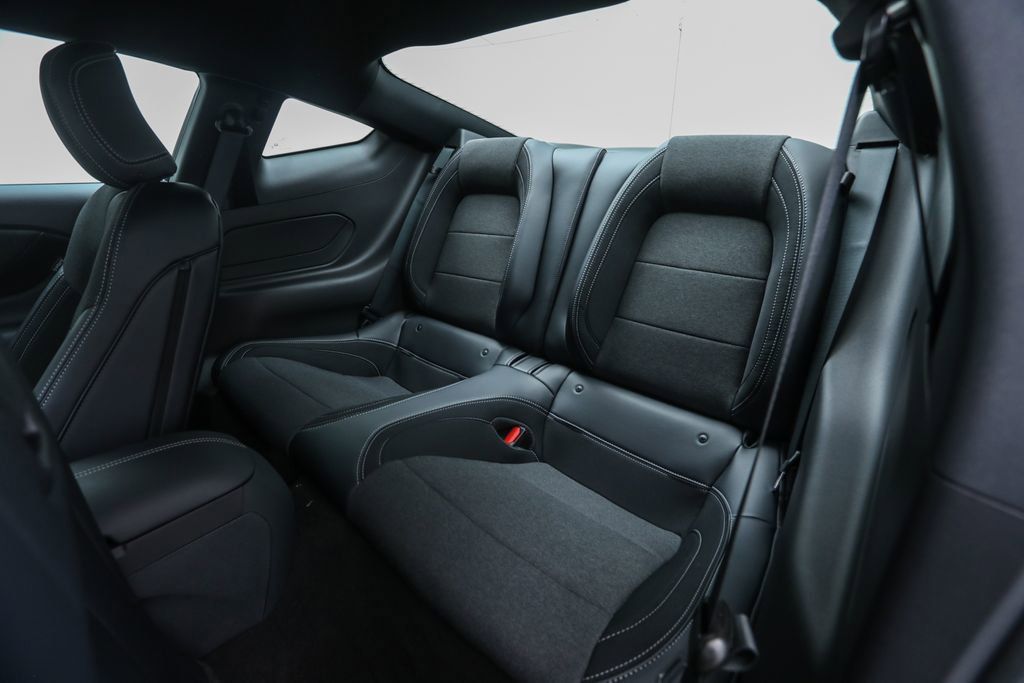 2025 Ford Mustang EcoBoost Fastback - Photo 26