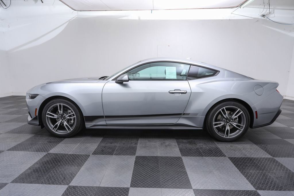 2025 Ford Mustang EcoBoost Fastback - Photo 34