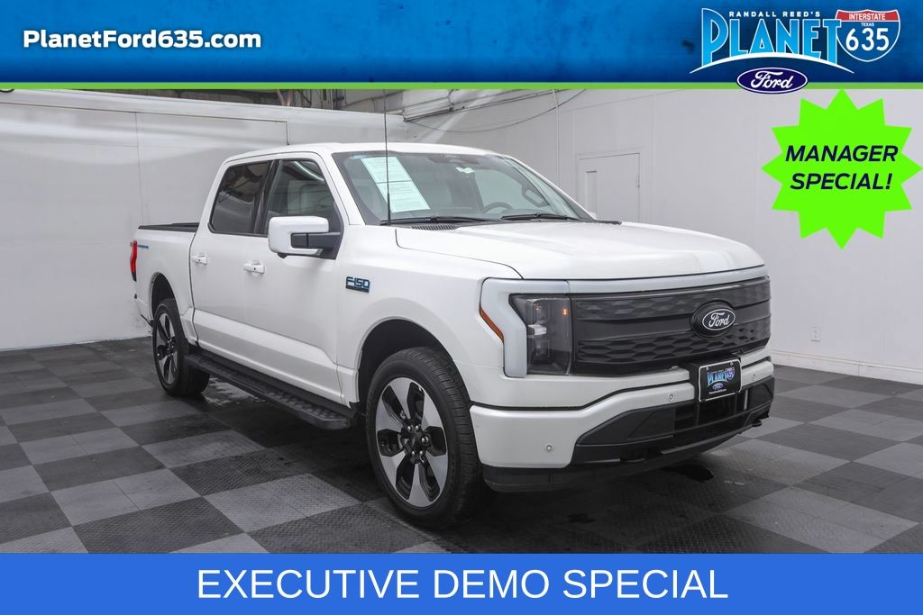 2025 Ford F-150 Lightning Platinum's photo