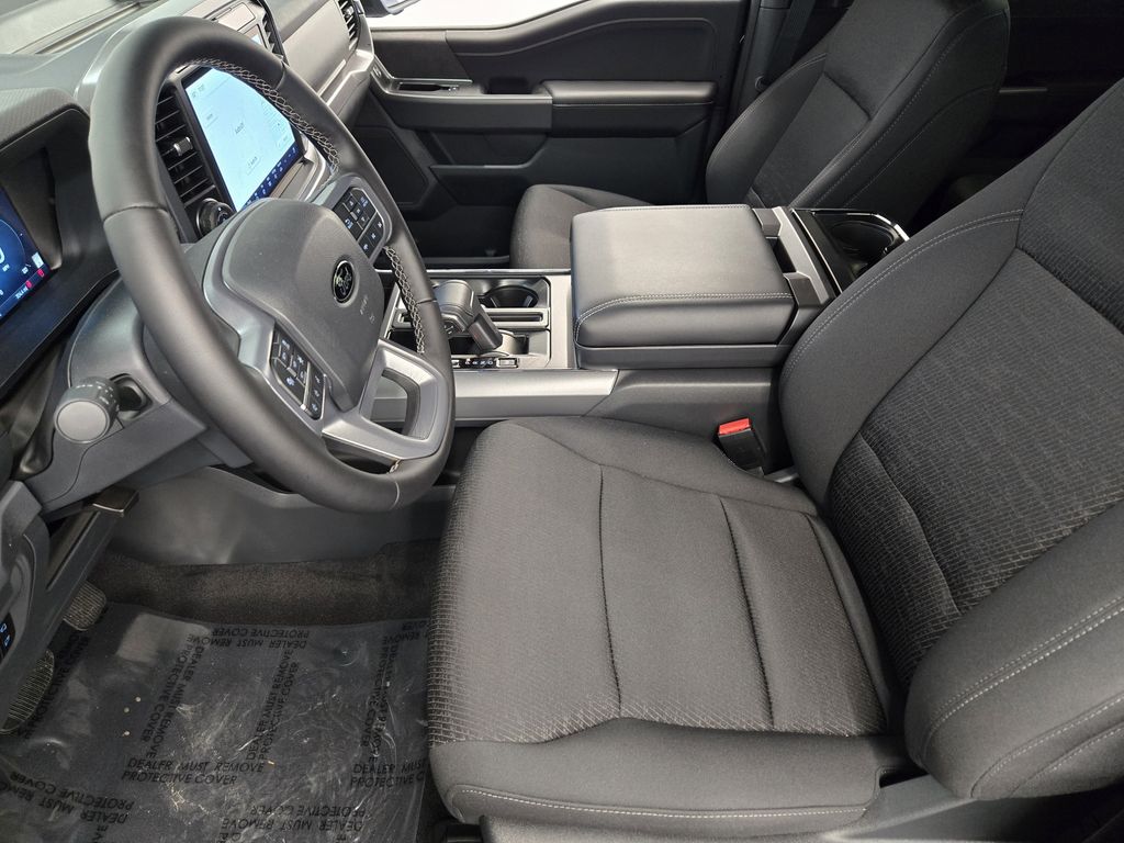 2025 Ford F-150 XLT - Photo 22