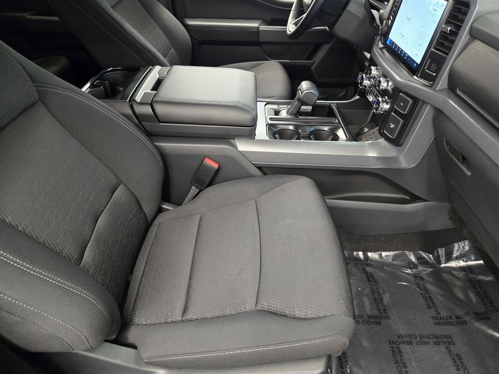 2025 Ford F-150 XLT - Photo 24