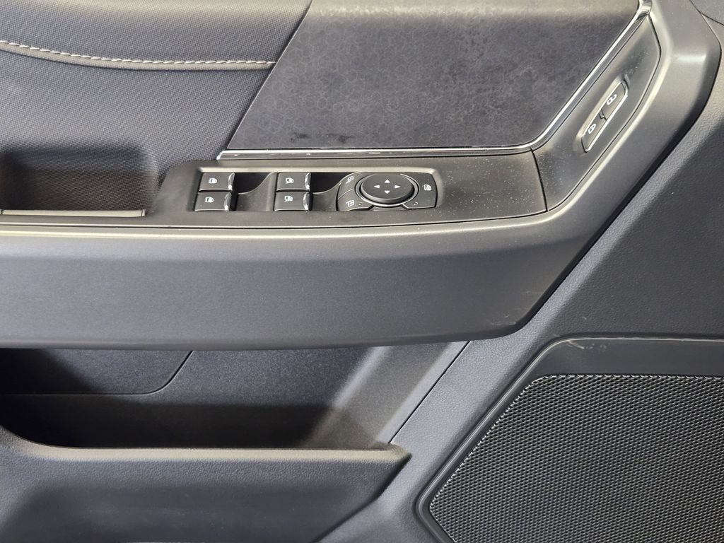 2025 Ford F-150 XLT - Photo 37