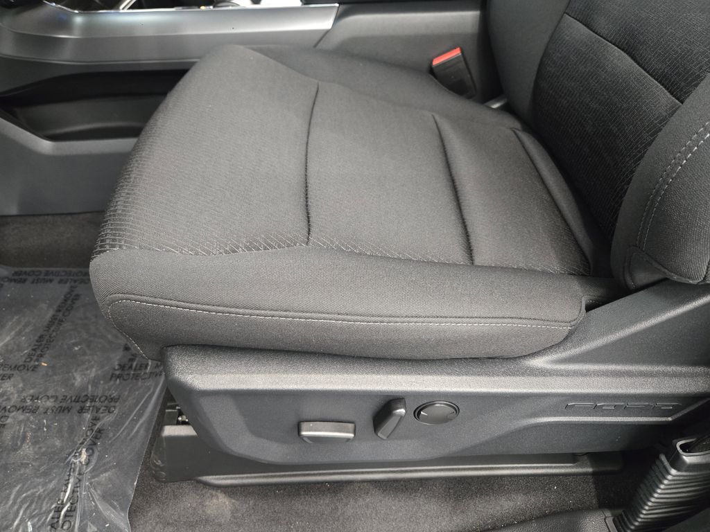 2025 Ford F-150 XLT - Photo 39