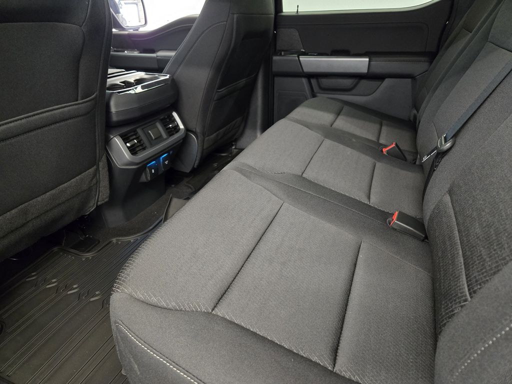 2025 Ford F-150 XLT - Photo 41
