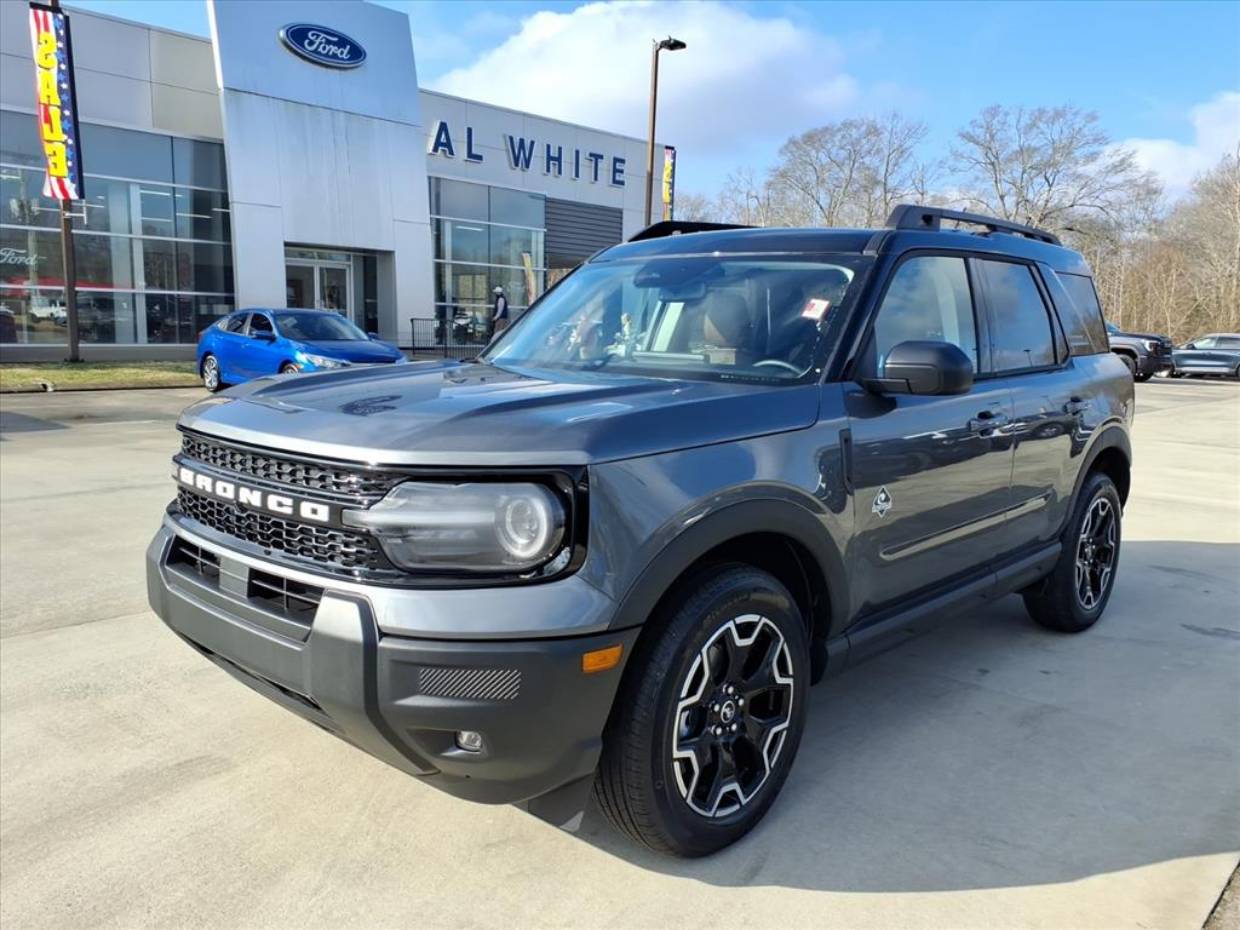 2025 Ford Bronco Sport Outer Banks's photo