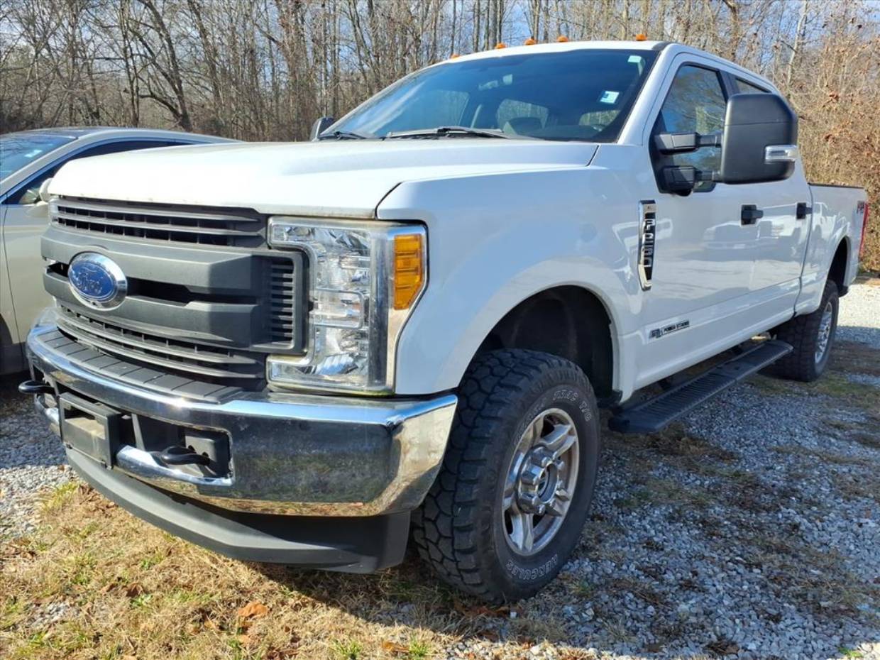 2017 Ford F-250 Super Duty XL's photo