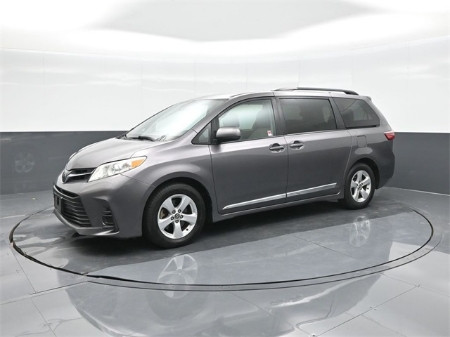 2020 Toyota Sienna LE