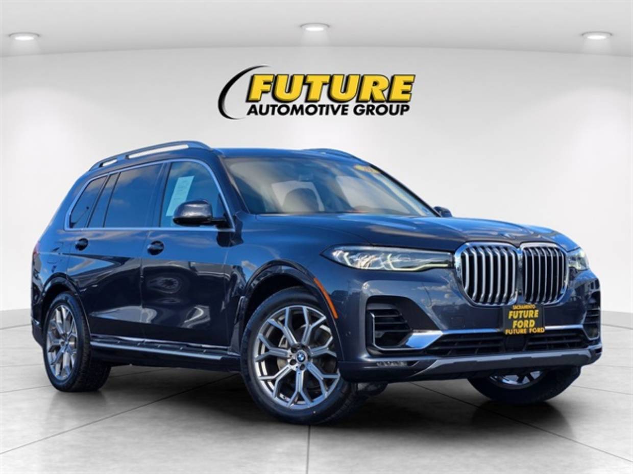 2020 BMW X7 40i's photo
