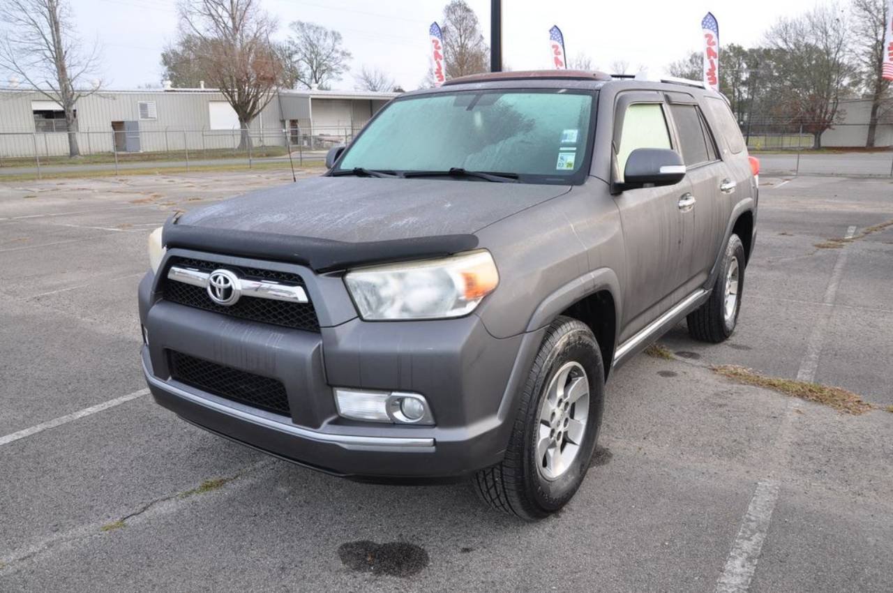 2013 Toyota 4Runner SR5's photo