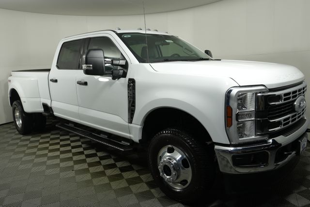 2026 Ford F-350 Base's photo