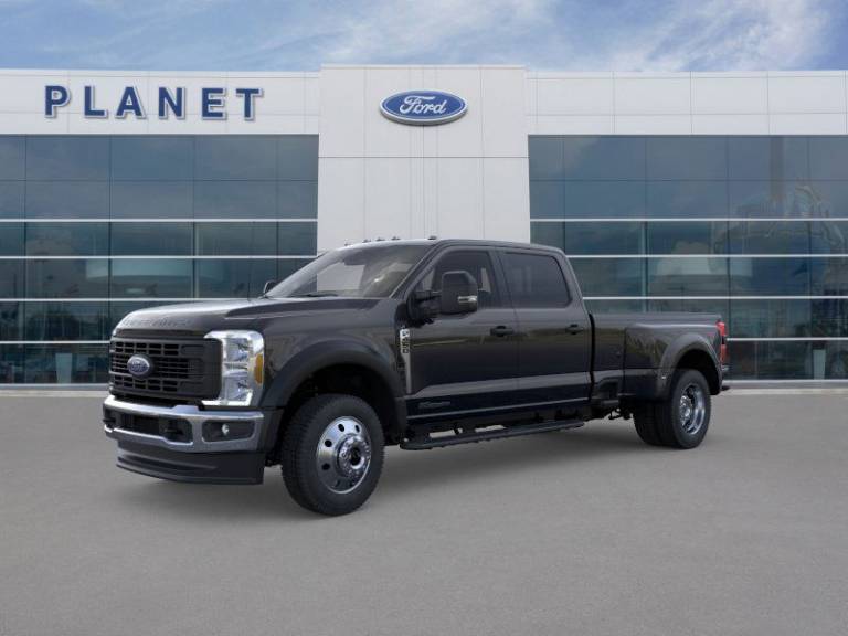 2026 Ford Super Duty F-450 DRW XL 4WD Crew Cab 8' Box